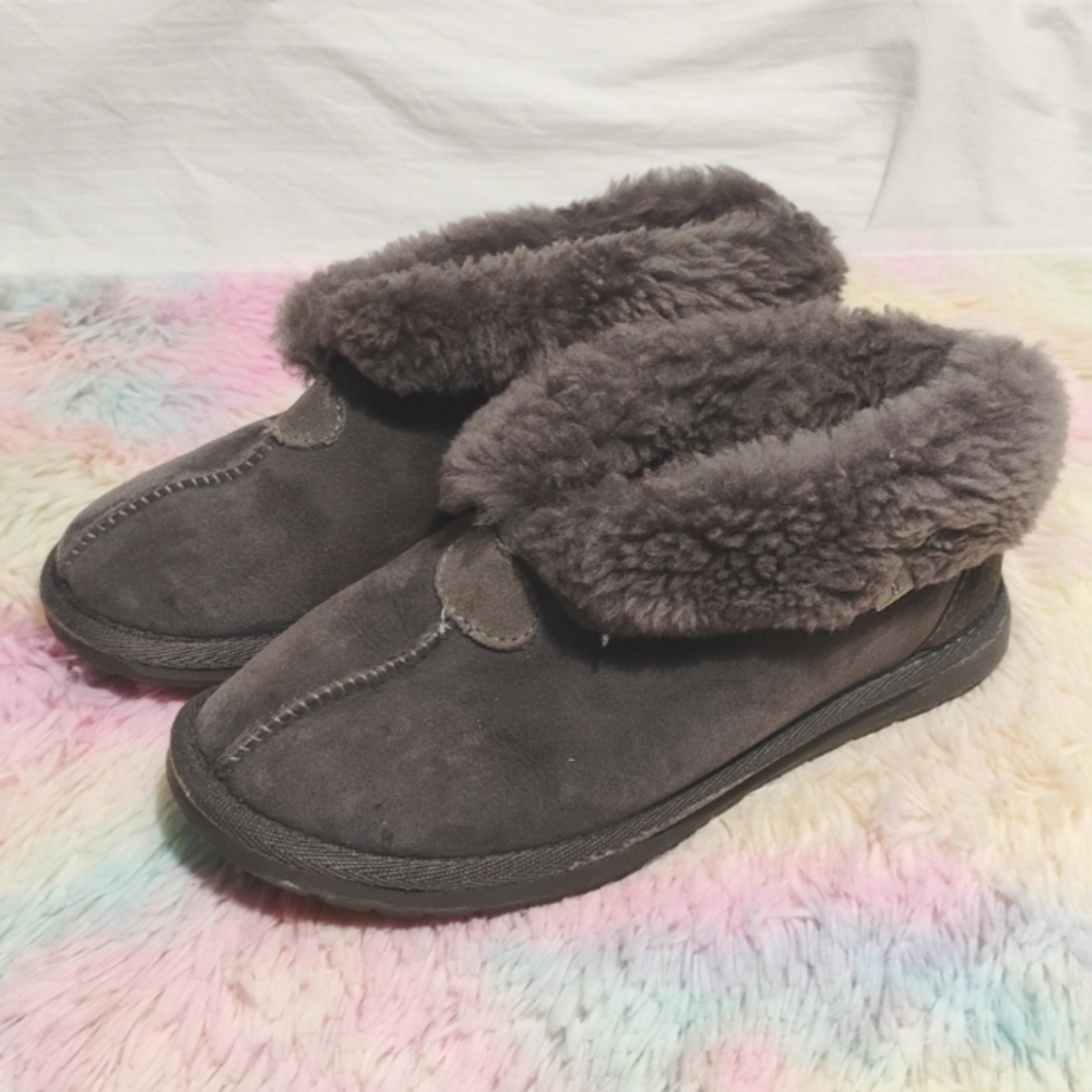 (X-107) SALE! Emu Australia Slippers Sz.8 Women's Sz.7 Mens Unisex